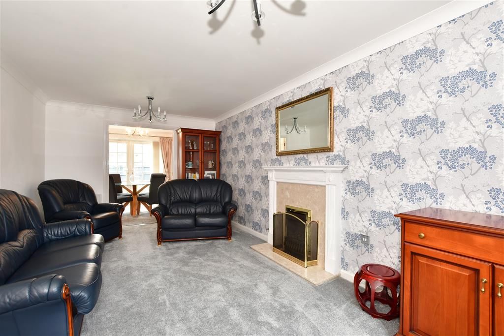 6 bed detached house for sale in Farne Drive, Wickford, Essex SS12 Zoopla