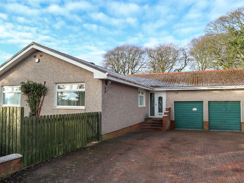 5 bed bungalow for sale in Kersewell Avenue, Carnwath, Lanark, South