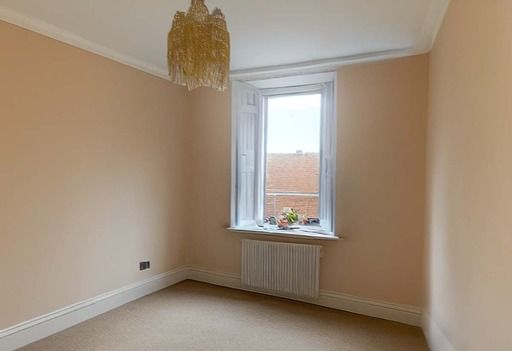 Hampton Road, Luton LU4  