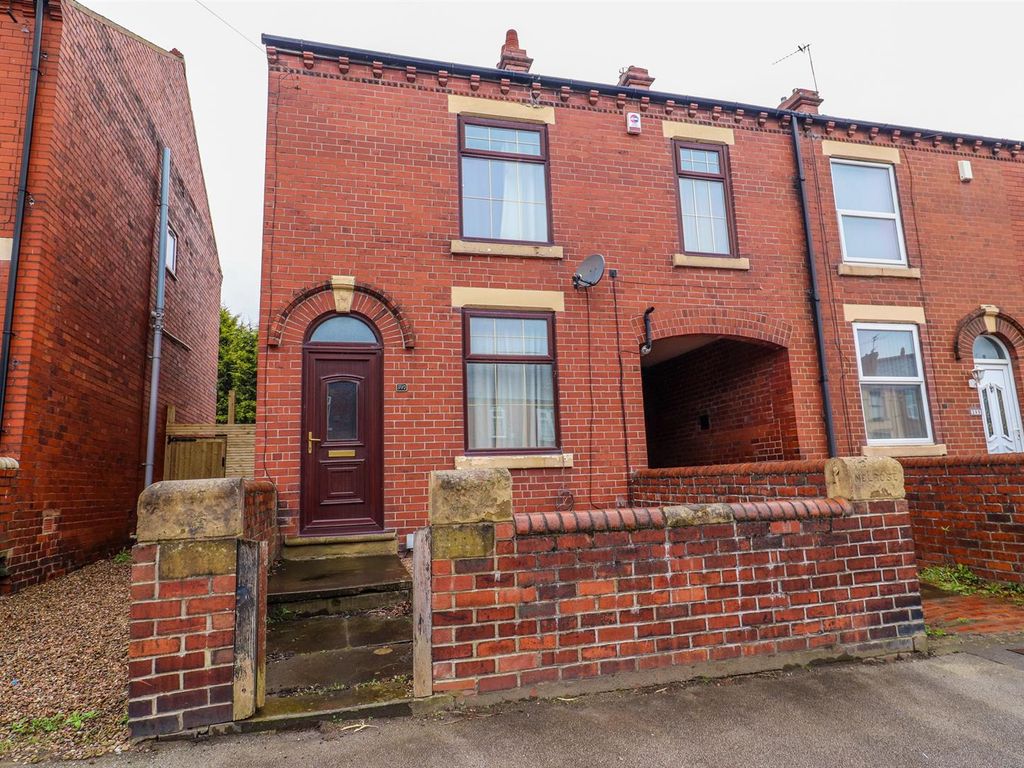 3 bed end terrace house for sale in Leeds Road, Wakefield WF1, £189,000