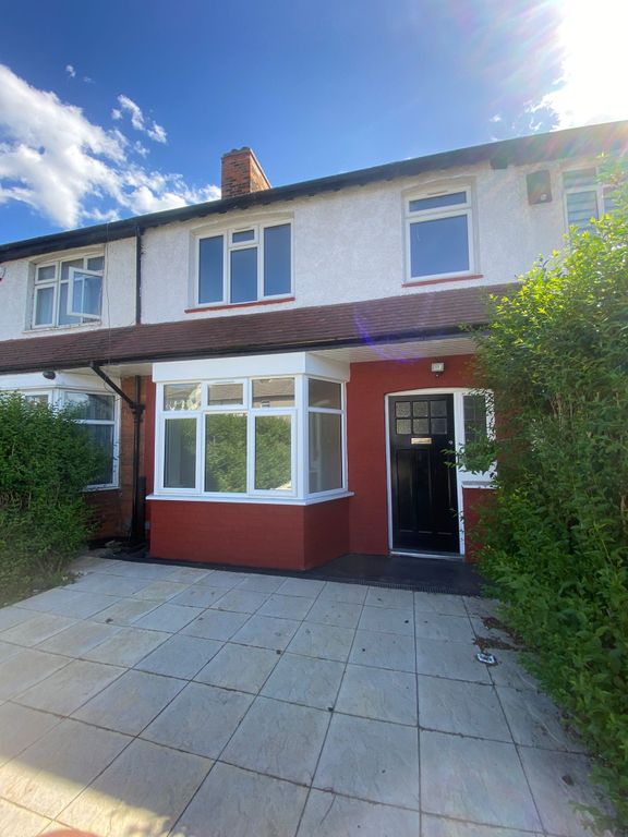 Kendal Parade, Silver Street, London N18