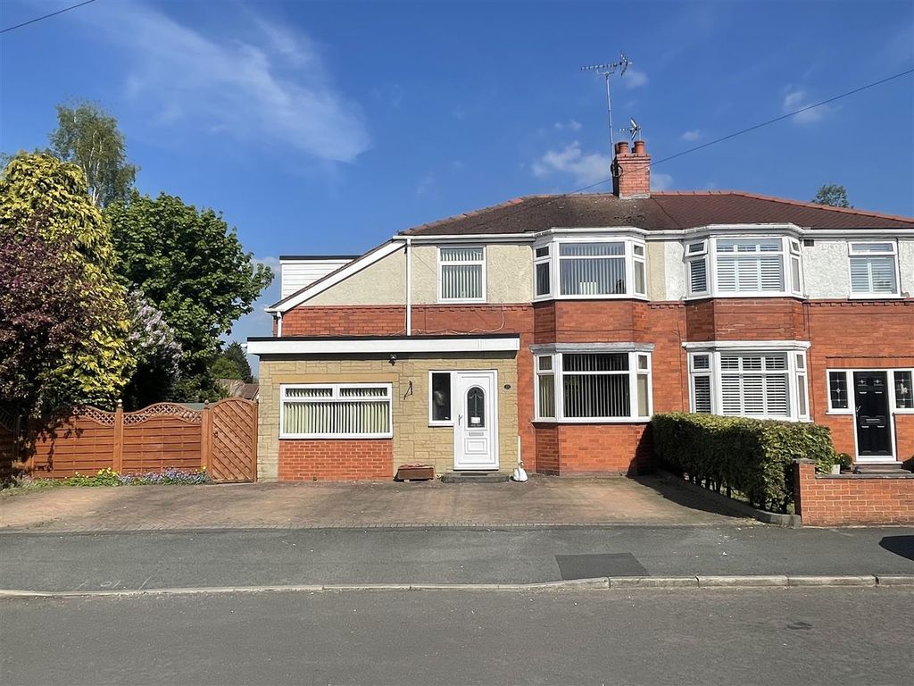 5 bed semidetached house for sale in Fairholme Road, Davenham