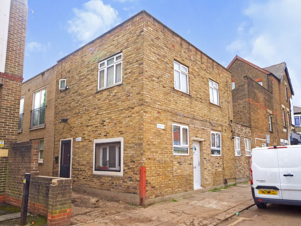 1 bed flat for sale in Stanmore Road, London N15 Zoopla