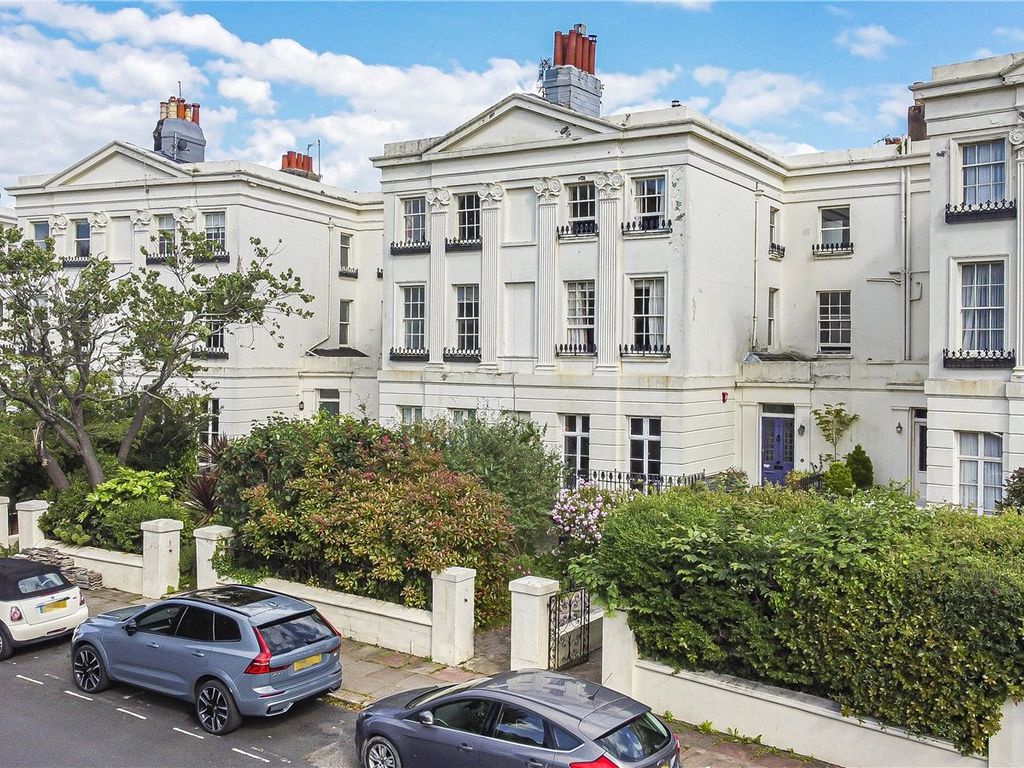 2 bed flat for sale in Montpelier Crescent, Brighton BN1, £425,000 Zoopla
