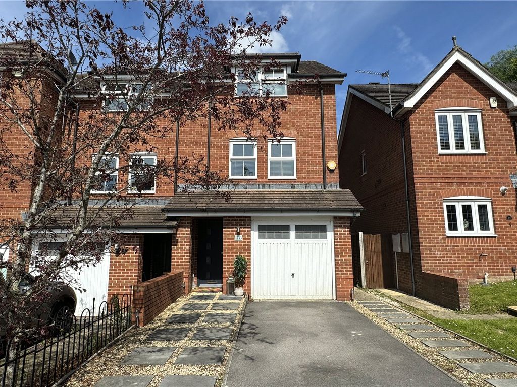 3 bed semidetached house for sale in Britannia Drive, Beggarwood