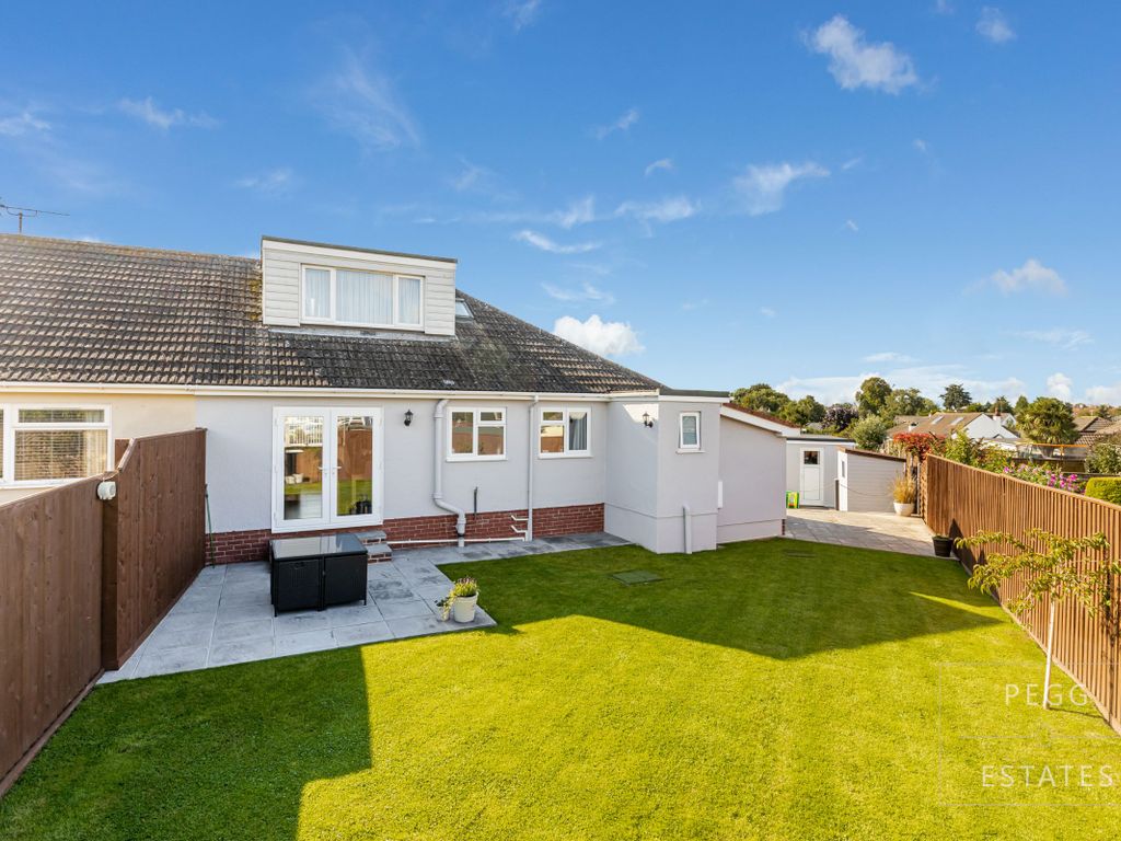 3 bed bungalow for sale in Gard Close, Torquay TQ2, £375,000 Zoopla