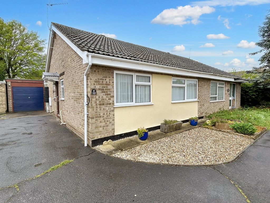 2 bed semidetached bungalow for sale in Purcell Road, Stowmarket IP14, £265,000 Zoopla