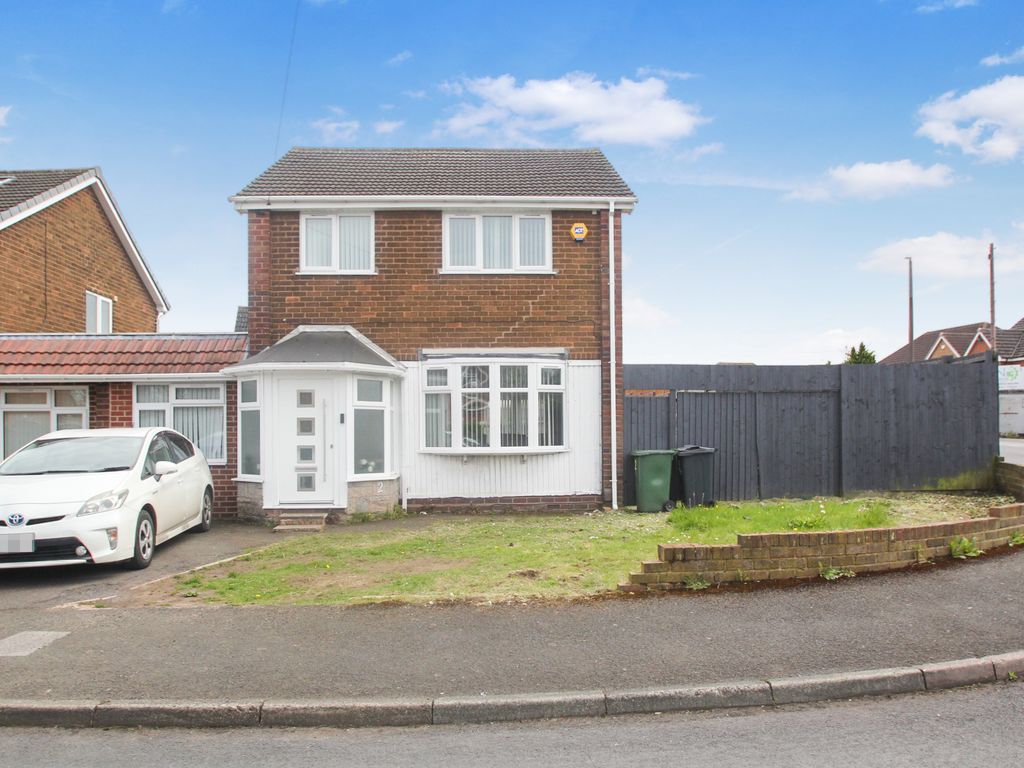 4 bed detached house for sale in Gordon Drive, Tipton, West Midlands