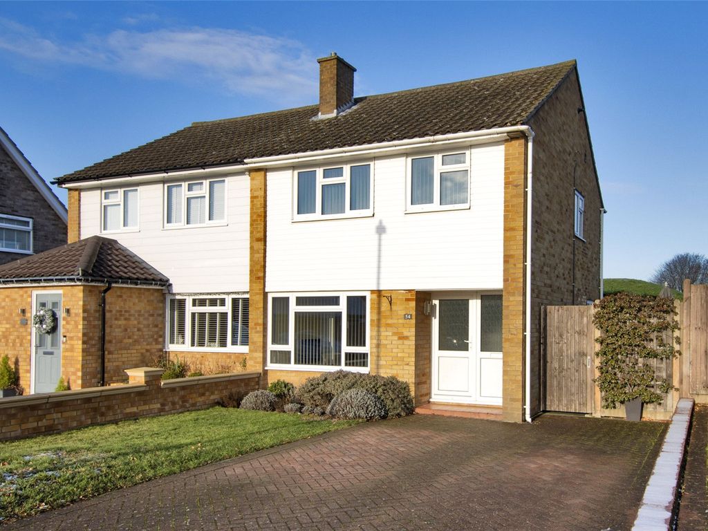 3 bed semidetached house for sale in Sandown Road, Gravesend, Kent