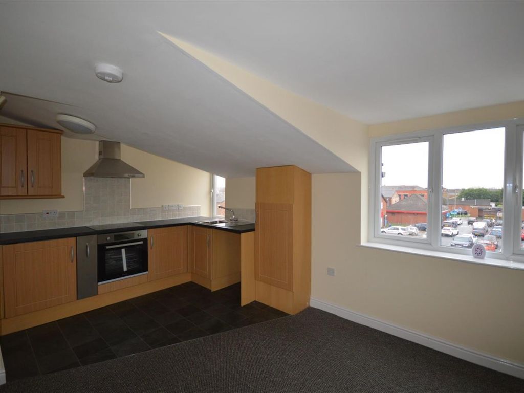 1 bed flat to rent in Mealhouse Lane, Atherton, Manchester M46, £600