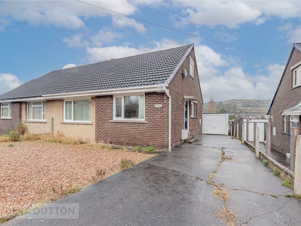 3 bed semidetached bungalow for sale in St. Peters Crescent