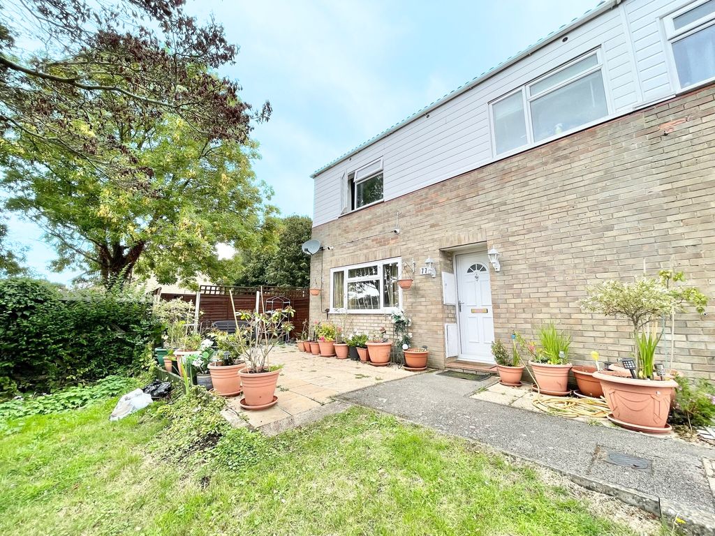 Room to rent in Myrtle Bank, Stacey Bushes, Milton Keynes MK12 Zoopla