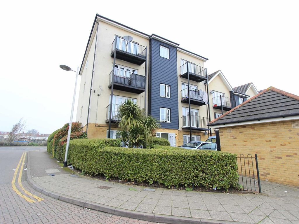 2 bed flat for sale in Blackthorn Road, Ilford IG1 Zoopla