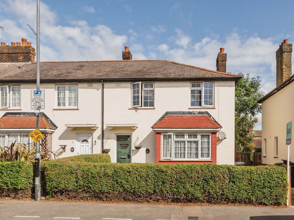 3 bed end terrace house for sale in Barkham Road, London N17, £465,000