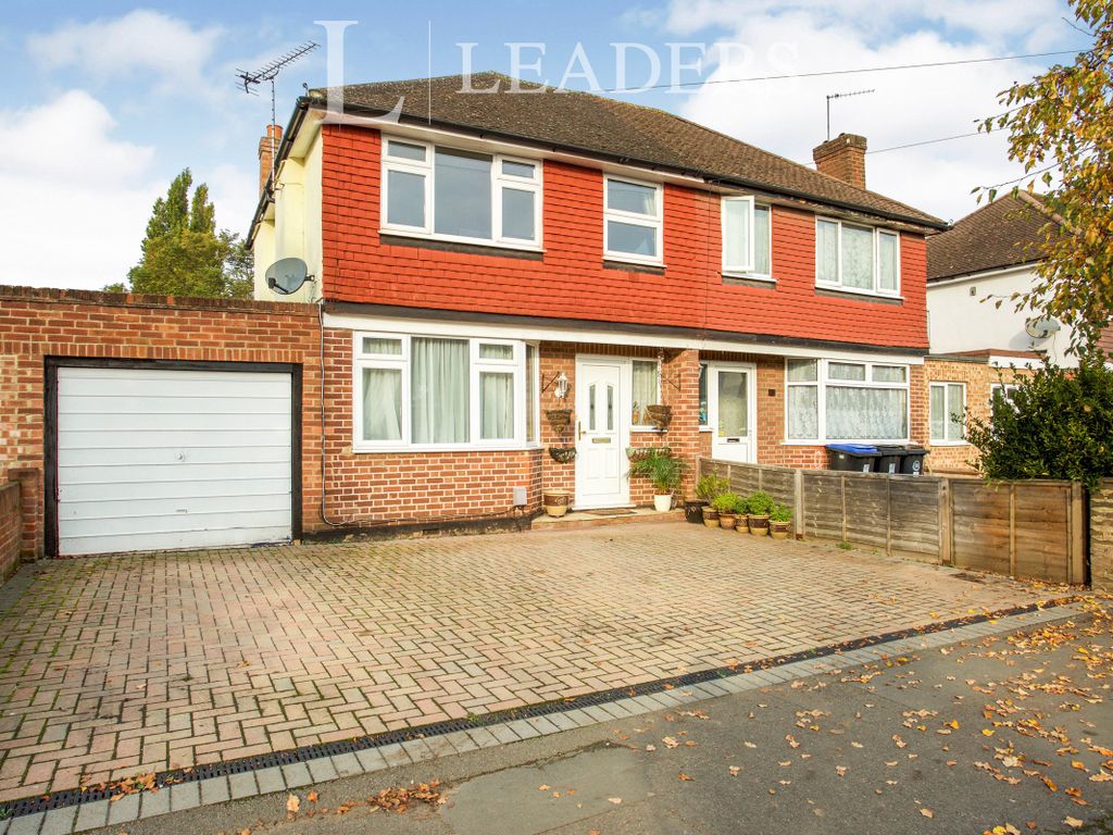 3 bed semidetached house to rent in Shackleford Road, Woking GU22 Zoopla