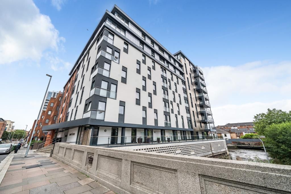 2 bed flat for sale in Kings Road, Reading RG1, £350,000 Zoopla