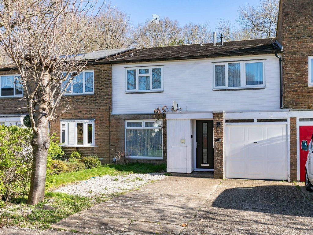 4 bed terraced house for sale in Colonsay Road, Crawley RH11 Zoopla