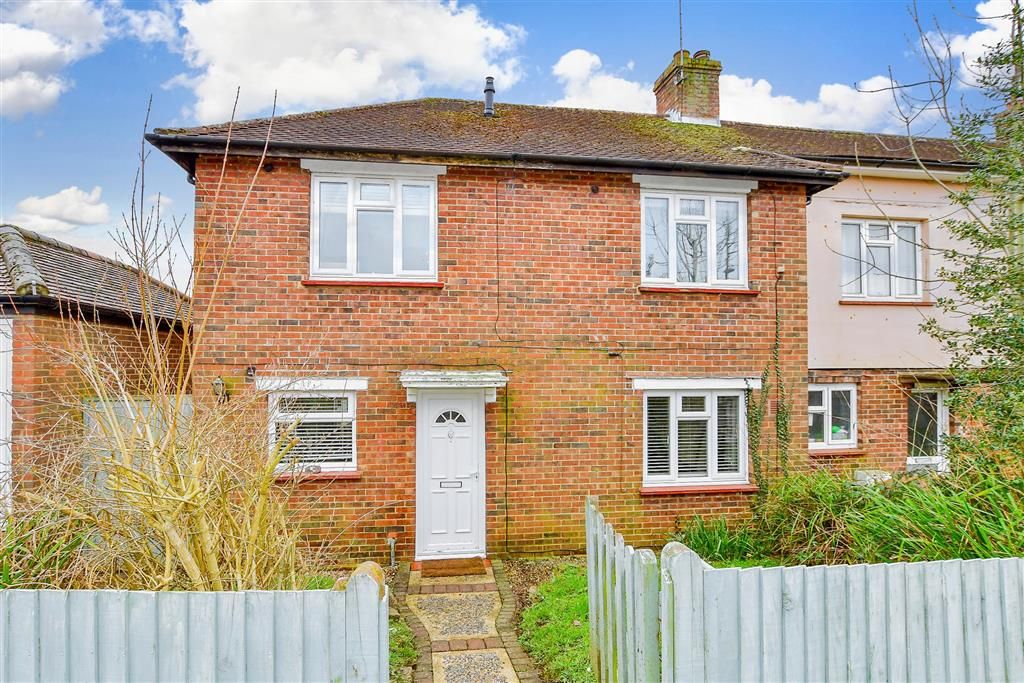 3 bed semidetached house for sale in Littlehaven Lane, Horsham, West