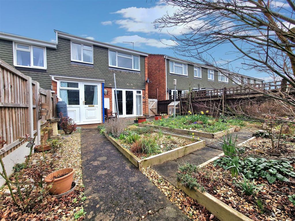 3 bed semidetached house for sale in Foley Road, Newent GL18 Zoopla