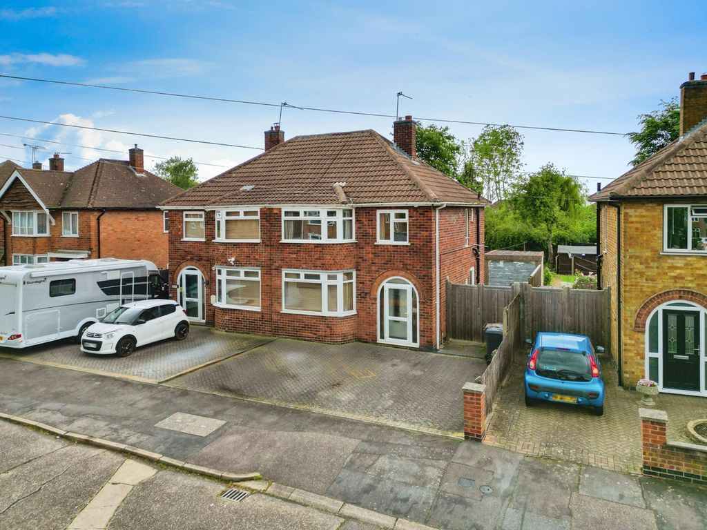 3 bed semidetached house for sale in Queensgate Drive, Leicester LE4