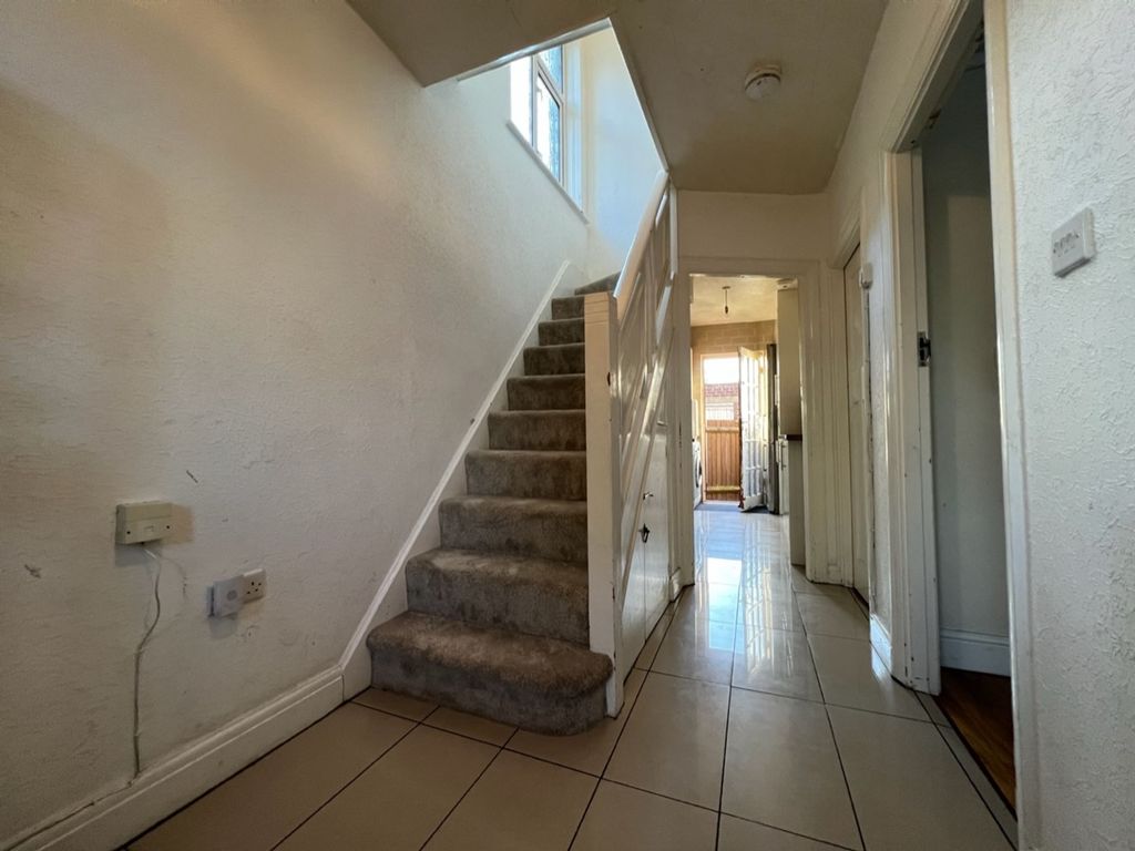 3 bed semidetached house for sale in Church Road, Hayes UB3 Zoopla