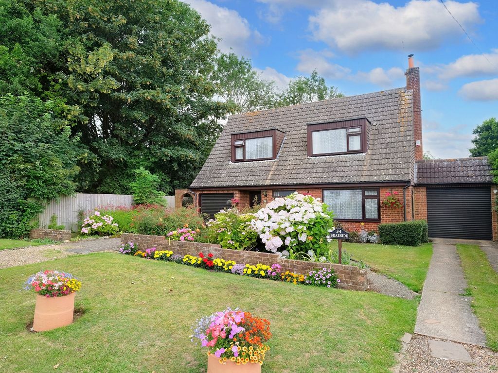 3 bed detached house for sale in Hazelwood Road, Cudham, Sevenoaks TN14