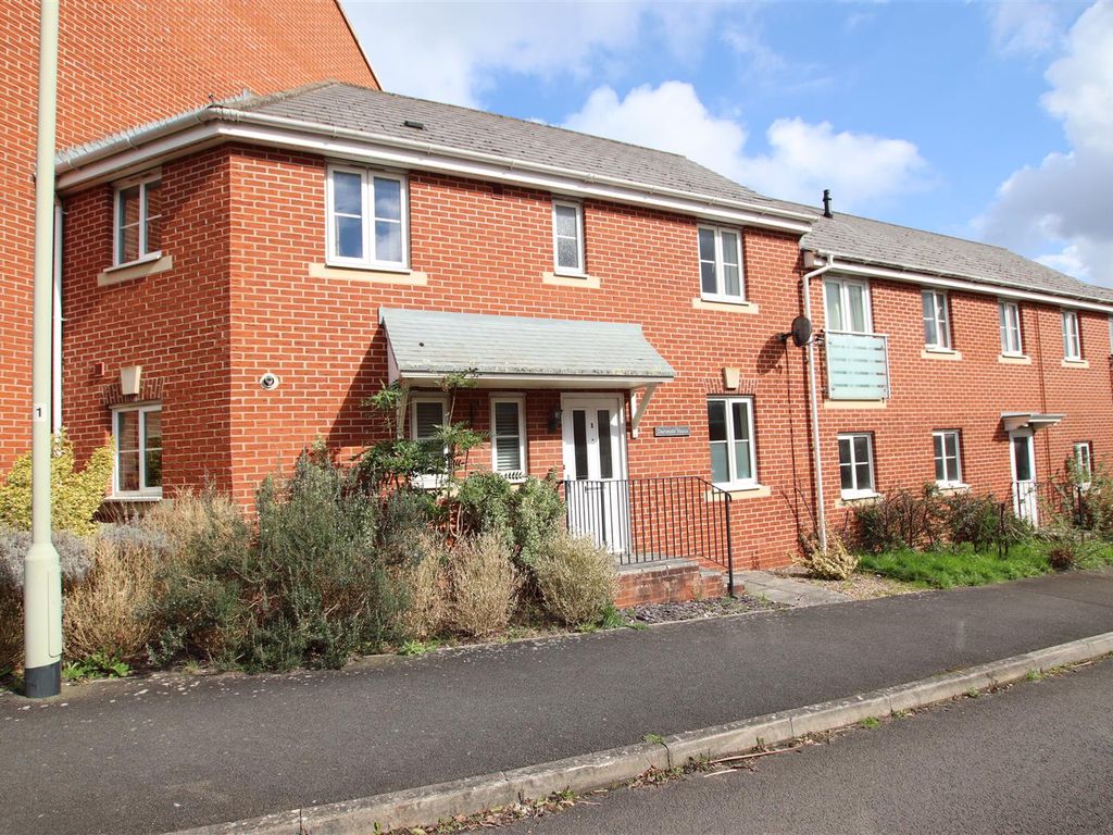 3 bed terraced house for sale in Walsingham Road, Kings Heath, Exeter