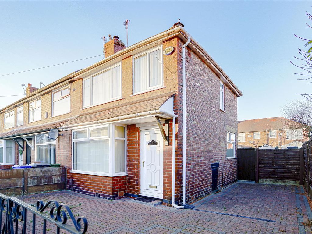 2 bed mews house for sale in Boswell Avenue, Audenshaw, Manchester M34