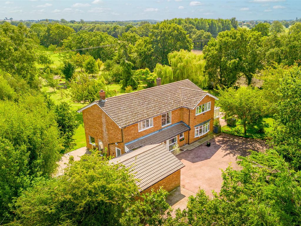 5 bed detached house for sale in Wigsley Road, North Scarle, Lincoln