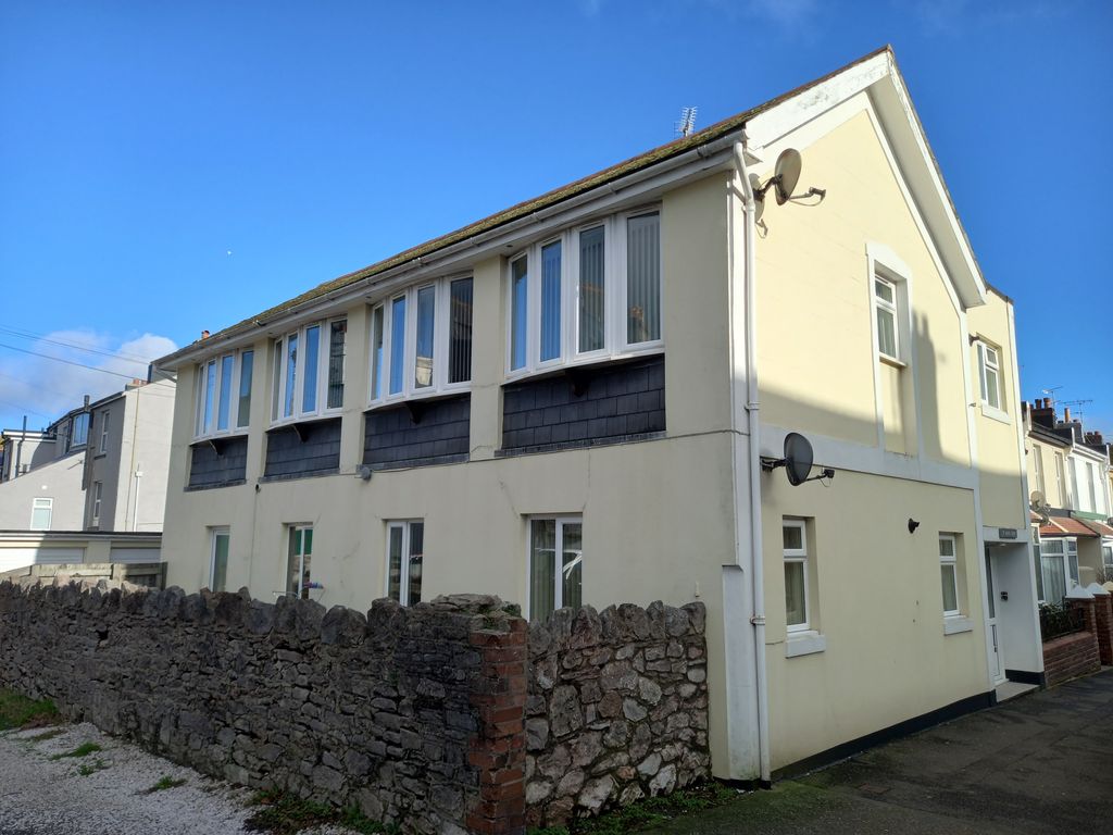 St. Annes Road, Torquay TQ1