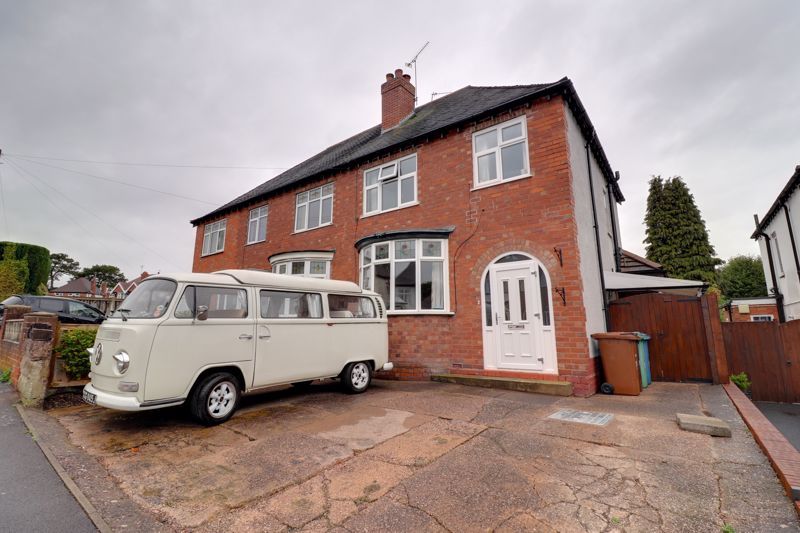 3 bed semidetached house for sale in Highfield Grove, Stafford