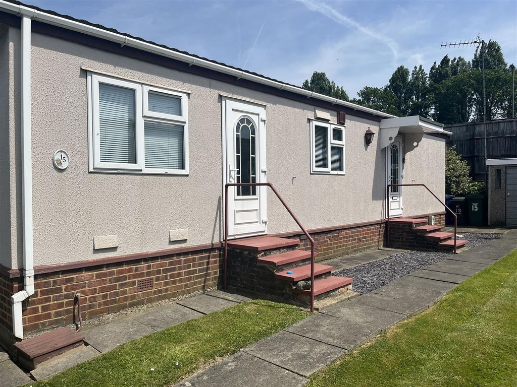 1 bed property for sale in Elstree Park, Lane, Borehamwood WD6
