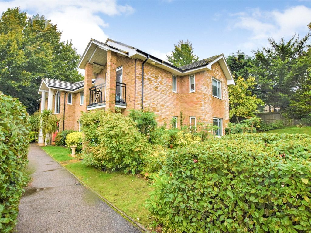 3 bed flat for sale in Salisbury Road, Farnborough GU14 Zoopla