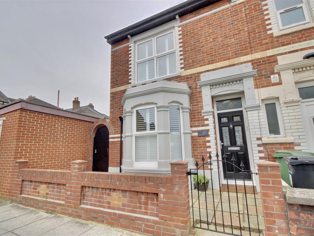 3 bed end terrace house for sale in St. Pirans Avenue, Baffins