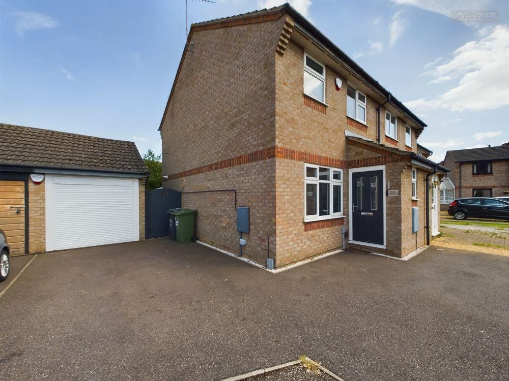 3 bed semidetached house for sale in Mealsgate, Gunthorpe, Peterborough PE4, £250,000 Zoopla
