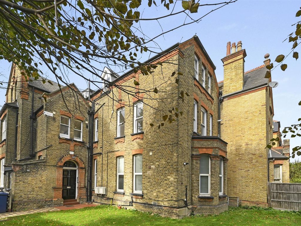 2 bed flat for sale in Cumberland Road W3 Zoopla