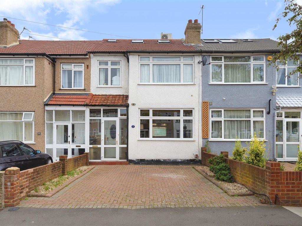 5 bed property for sale in Hazelwood Avenue, Morden SM4, £699,950 Zoopla