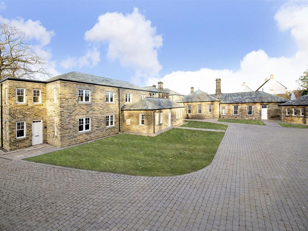5 bed mews house to rent in Menston Mews, Menston Drive, Menston