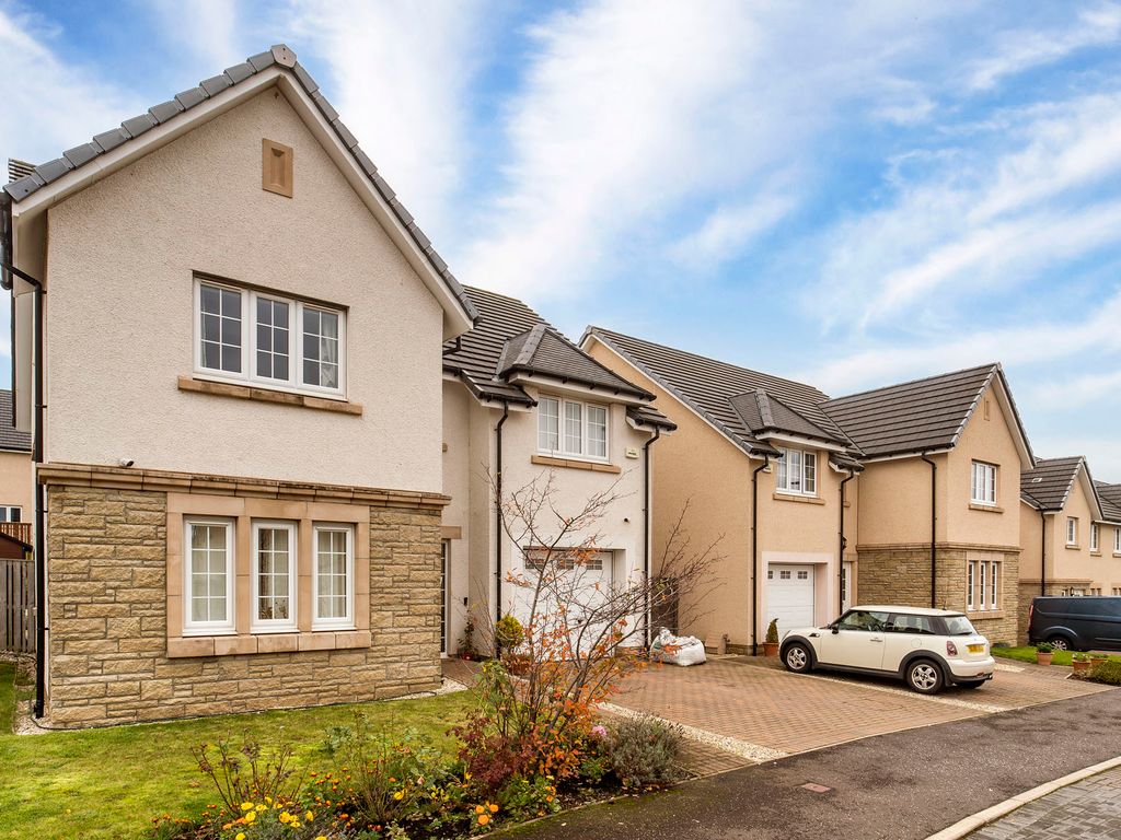4 bed detached house for sale in 17 Ashgrove Gardens, Loanhead EH20, £530,000 Zoopla