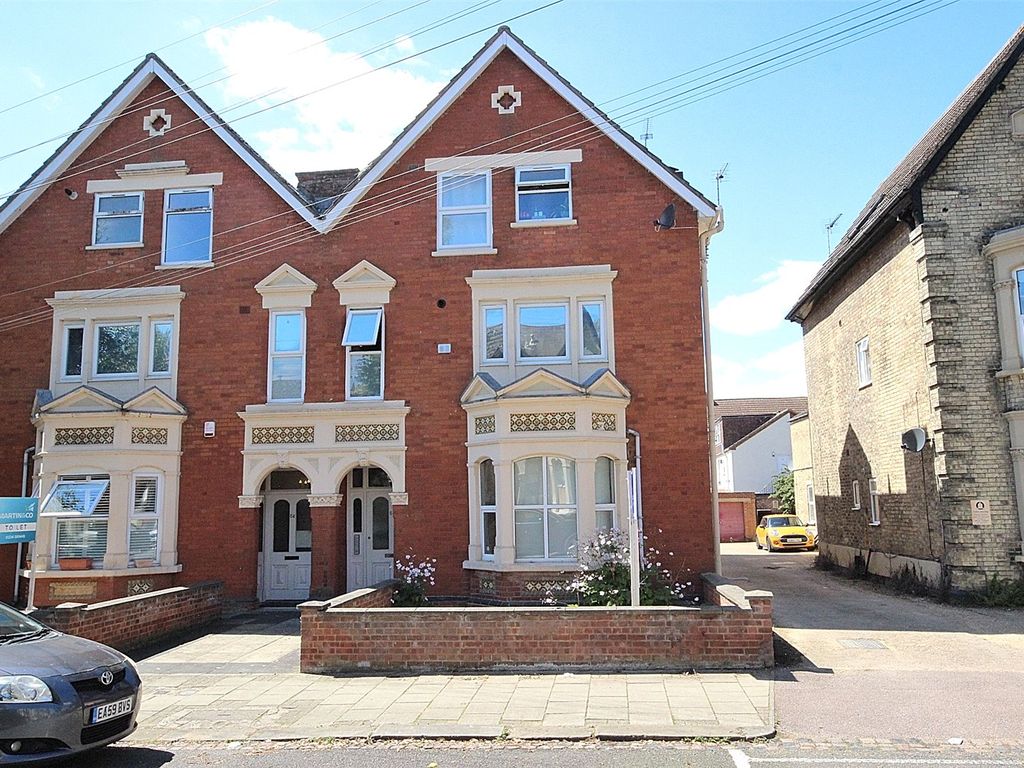 1 bed flat for sale in Chaucer Road, Bedford, Bedfordshire MK40, £