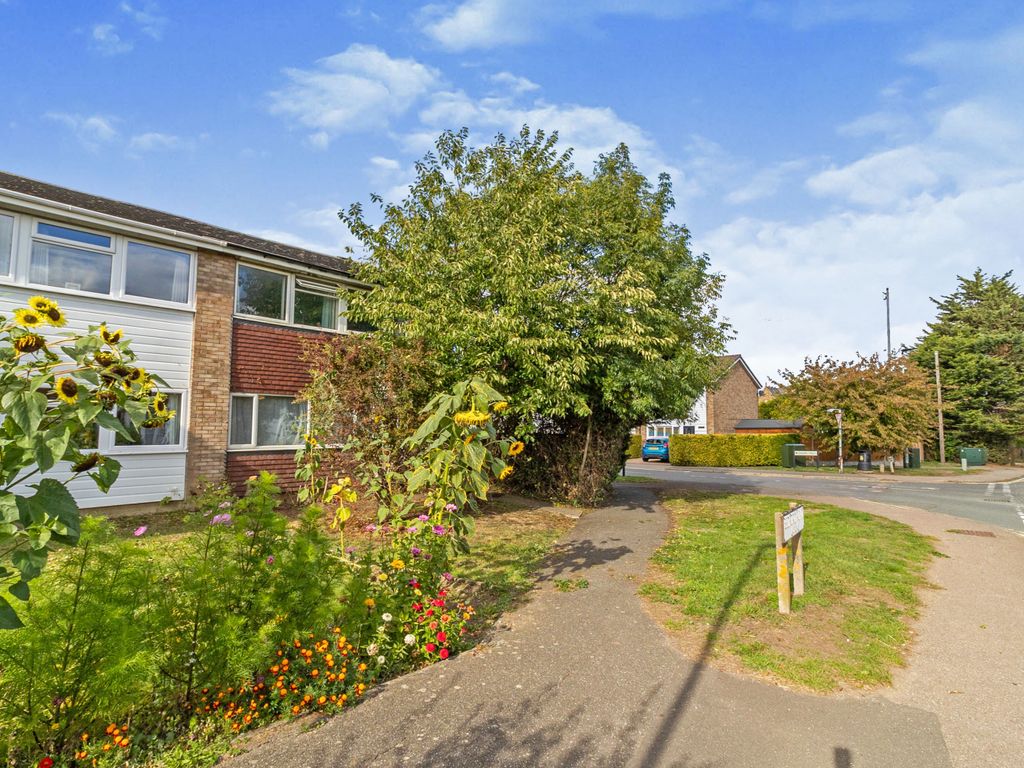 3 bed semidetached house for sale in Bedford Road, Bedford MK44 Zoopla