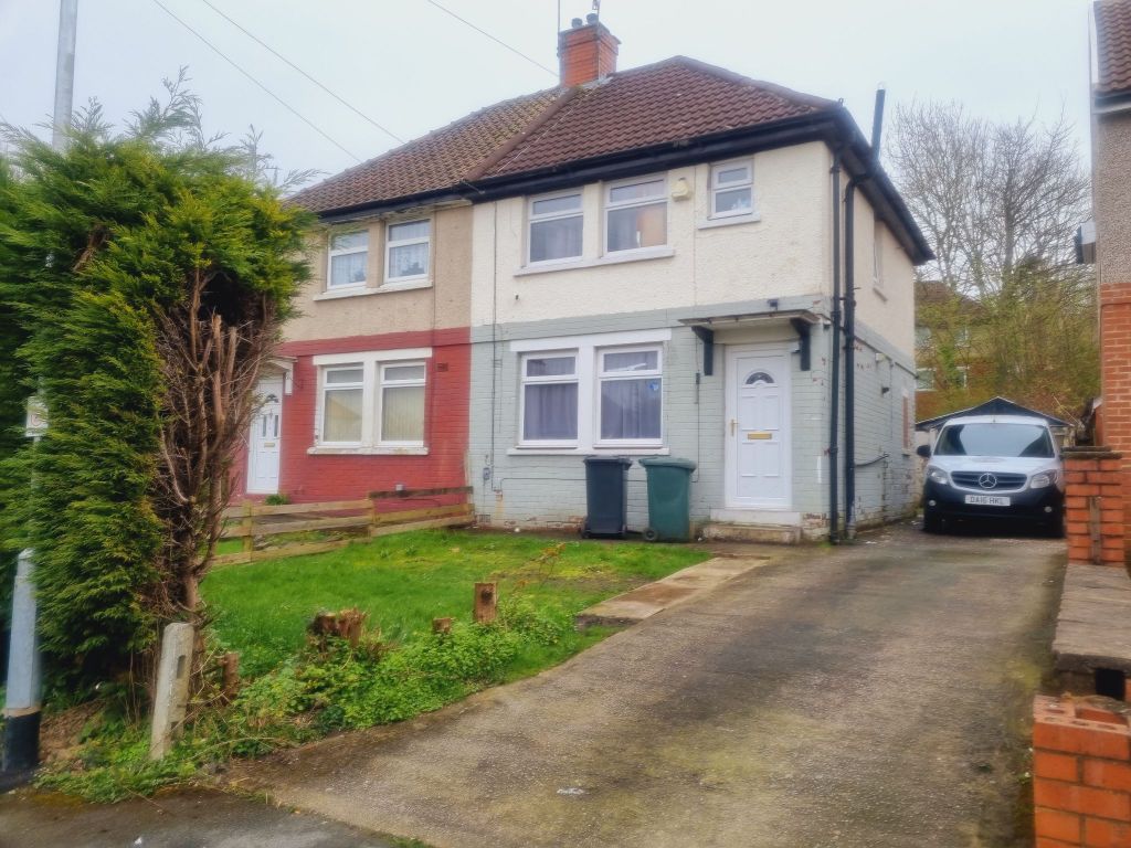 3 bed semidetached house for sale in Langbar Avenue, Bradford BD9, £