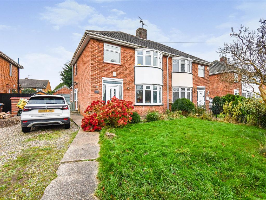 3 bed semidetached house for sale in Belvedere Drive, Bilton, Hull