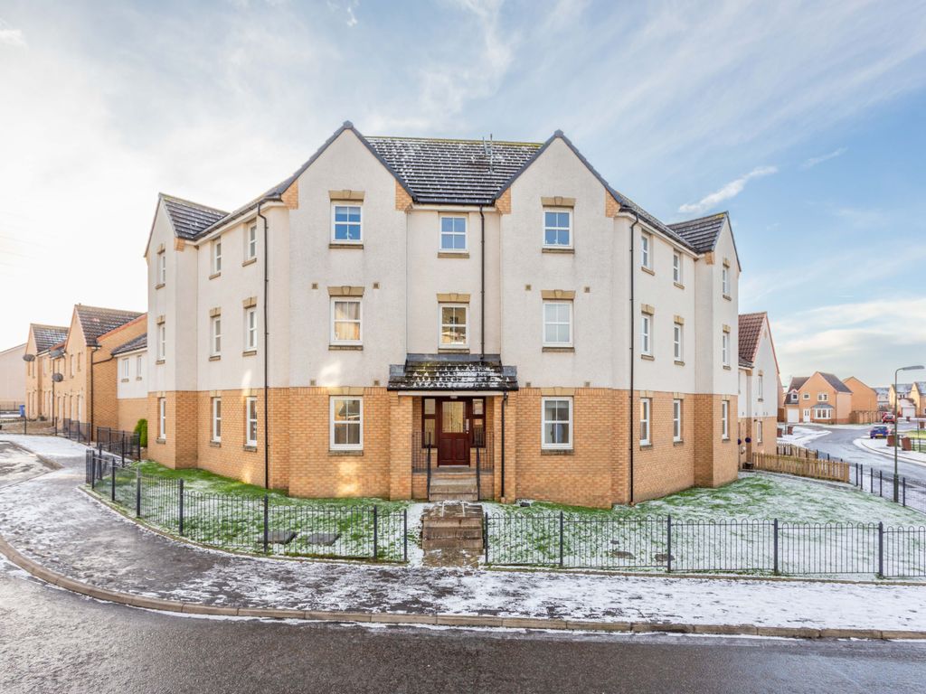2 bed flat for sale in Russell Place, Bathgate EH48 Zoopla