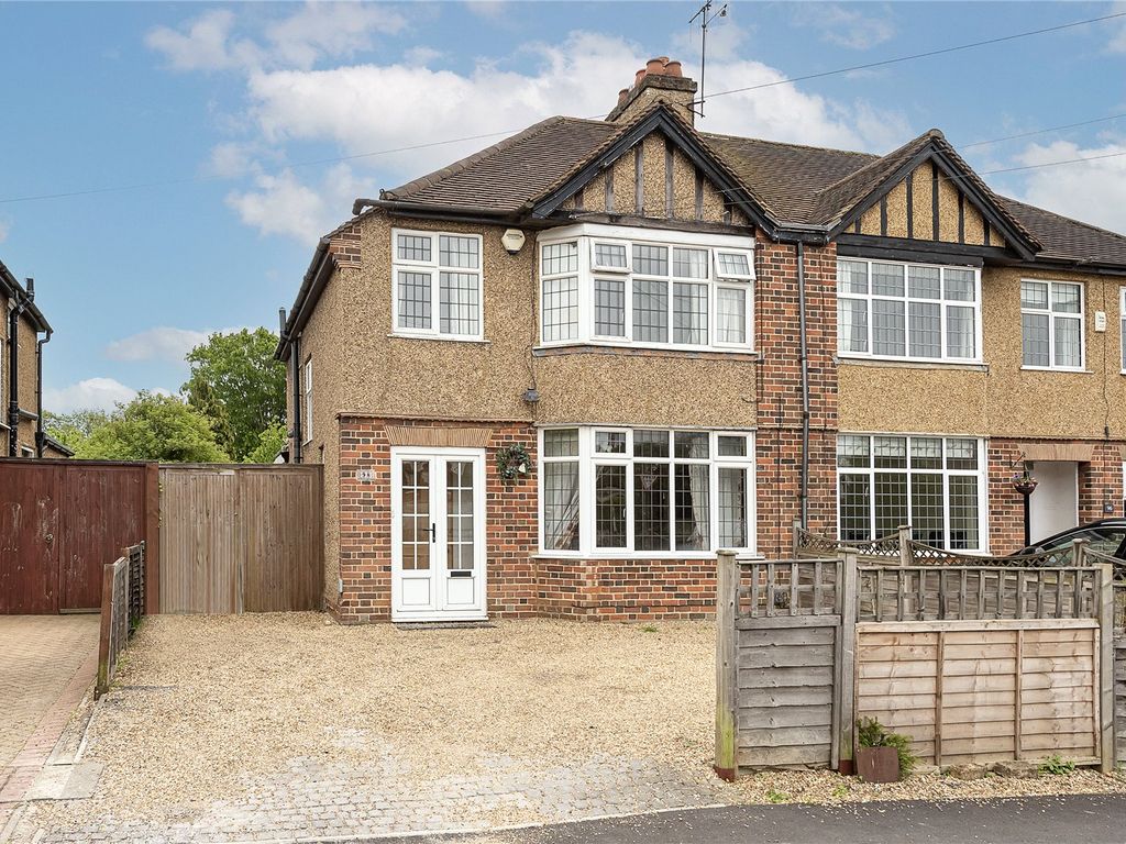 3 bed semidetached house for sale in Piggottshill Lane, Harpenden