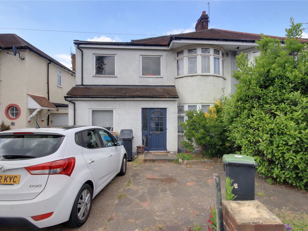 3 bed semidetached house for sale in Nightingale Road, London N9, £