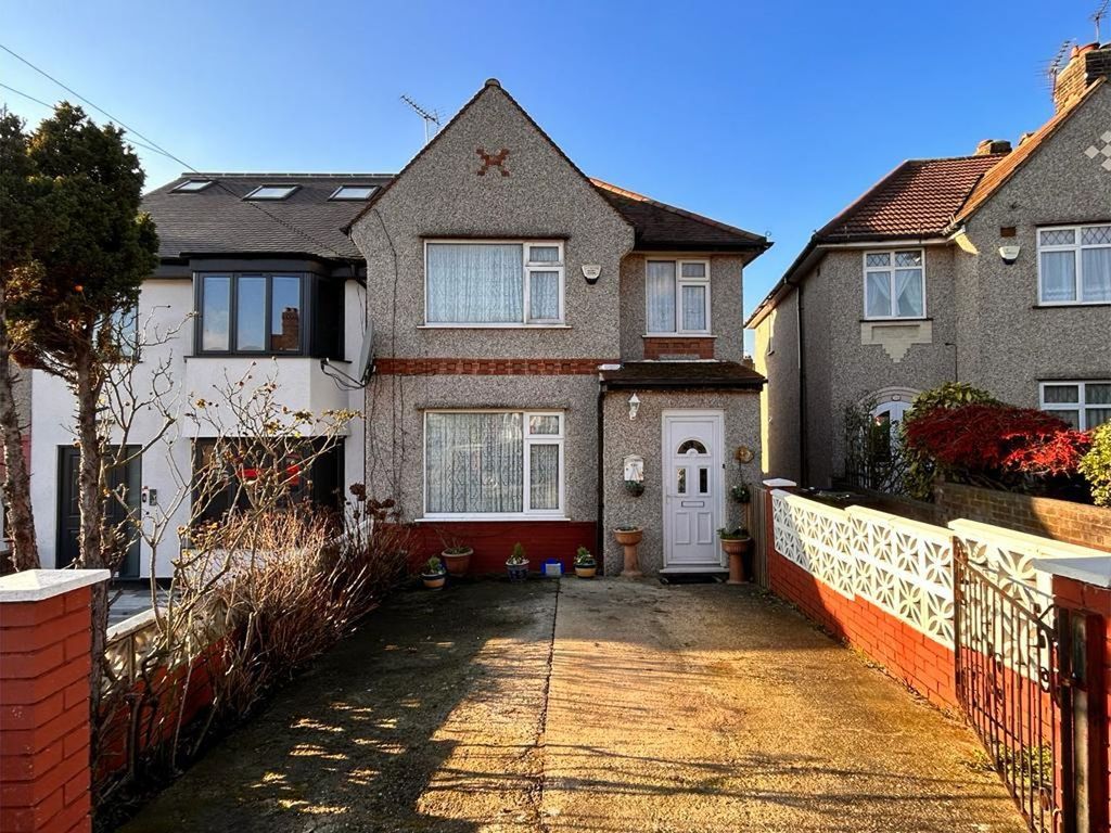 3 bed semidetached house for sale in Rosehill Gardens, Greenford UB6