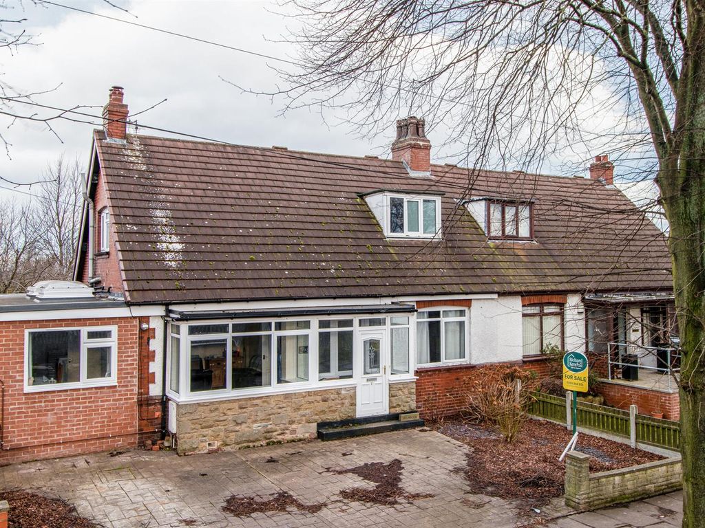 4 bed property for sale in Palesides Avenue, Ossett WF5 Zoopla