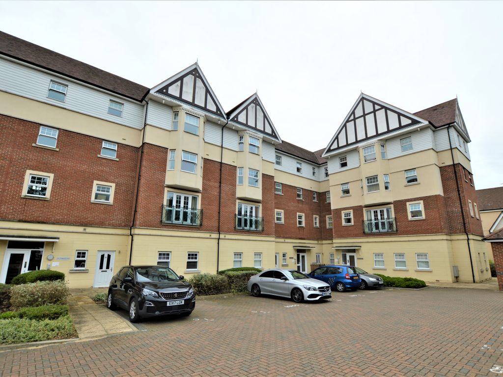 2 bed flat to rent in Apprentice Drive, Colchester CO4, £1,050 pcm Zoopla