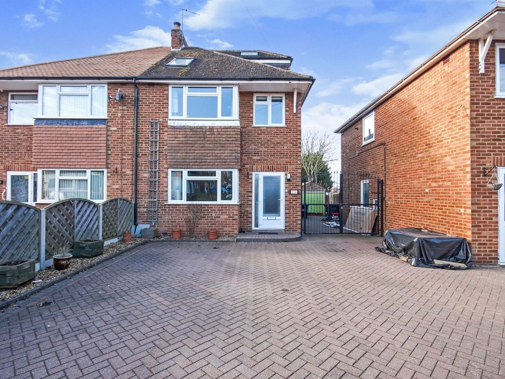 4 bed semidetached house for sale in Landor Road, Whitnash, Leamington